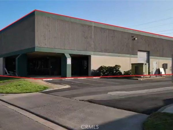 21561 Surveyor, Unit 2B, Huntington Beach, CA 92646