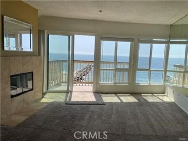 625 Esplanade, Unit 23, Redondo Beach, CA 90277