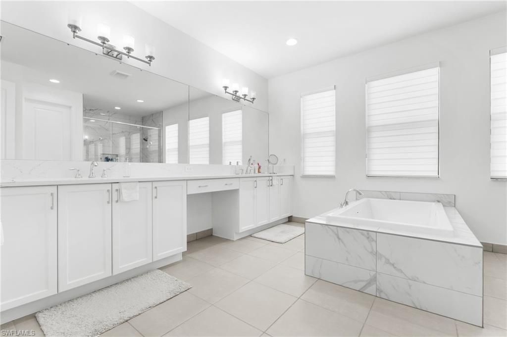 20557 Fair Oak Ln, Estero, FL 33928 Photo