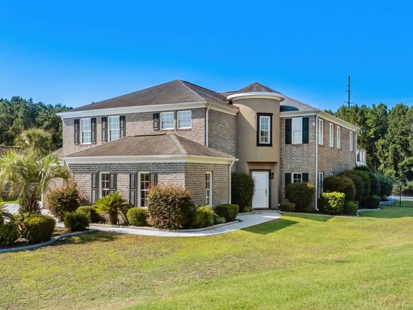 827 Oxbow Dr., Myrtle Beach, SC 29579