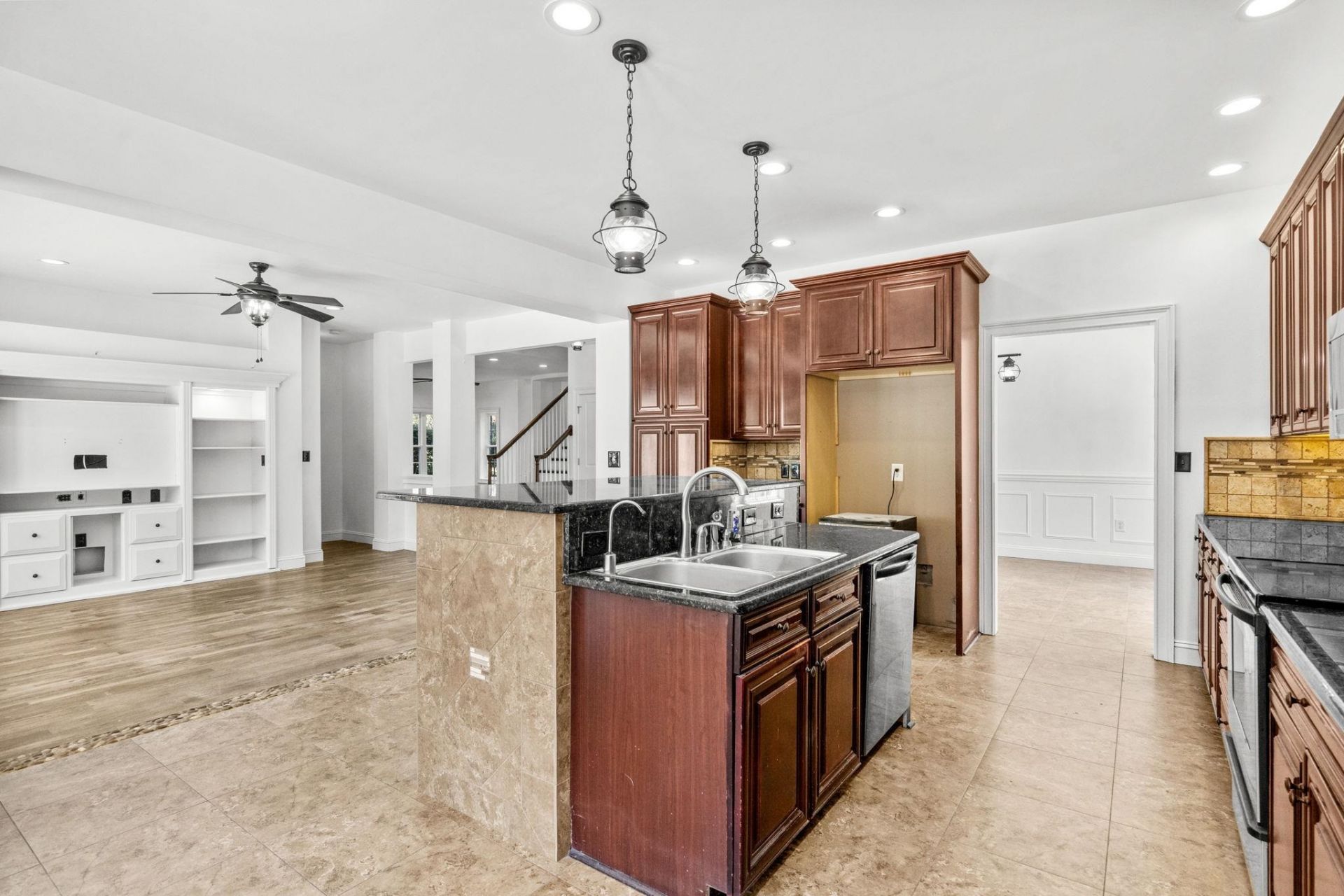 827 Oxbow Dr. Photo 18
