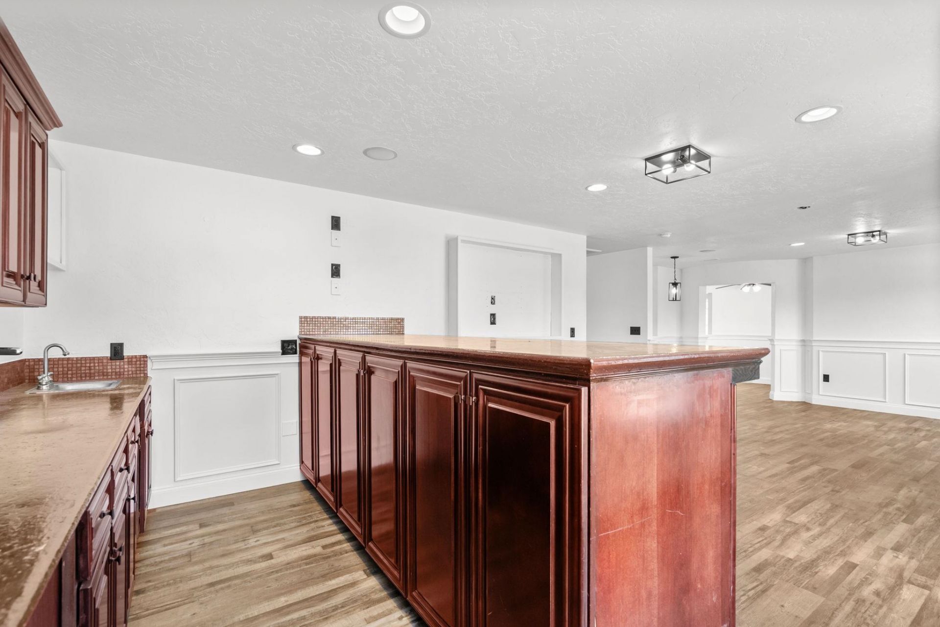 827 Oxbow Dr. Photo 40