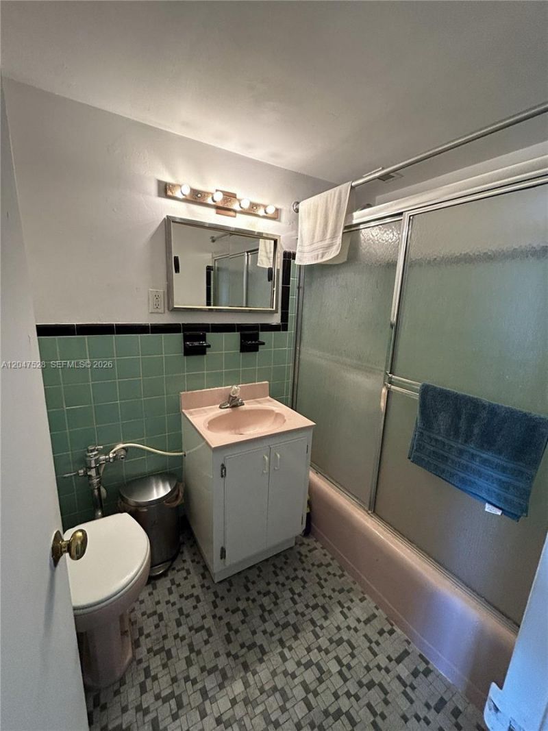 6484 Indian Creek Dr , Unit 303, Miami Beach, FL 33141 Photo