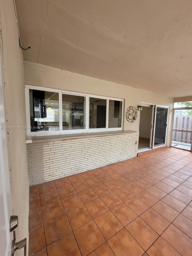 8461 NW 27th Pl , Sunrise, FL 33322 Photo
