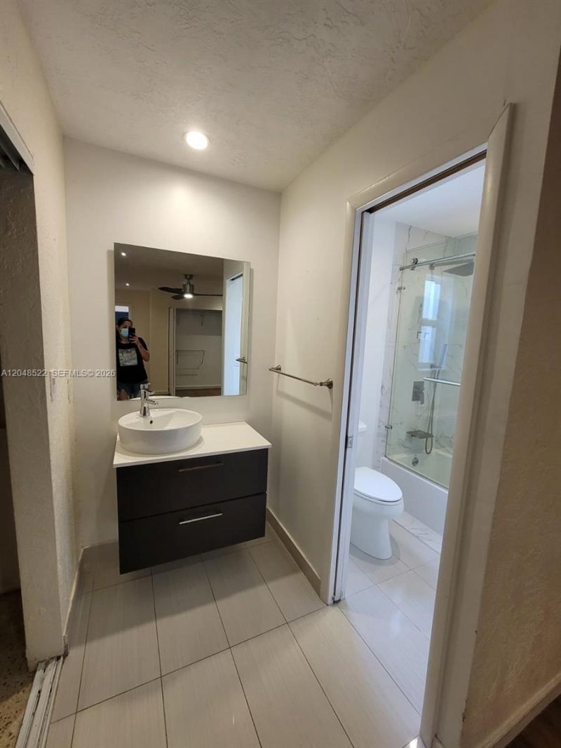 8461 NW 27th Pl , Sunrise, FL 33322 Photo