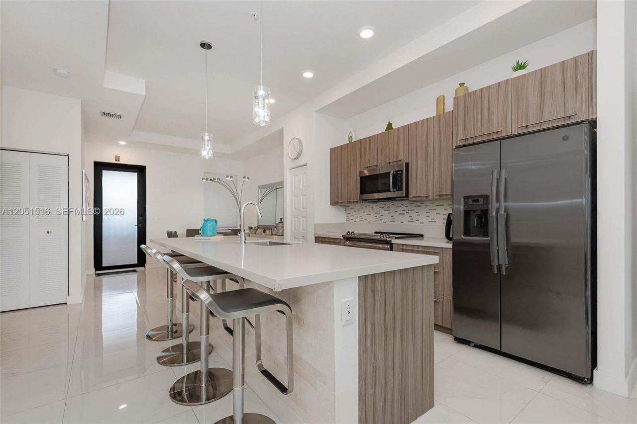 7815 NW 104th Ave , Unit 34, Doral, FL 33178 Photo
