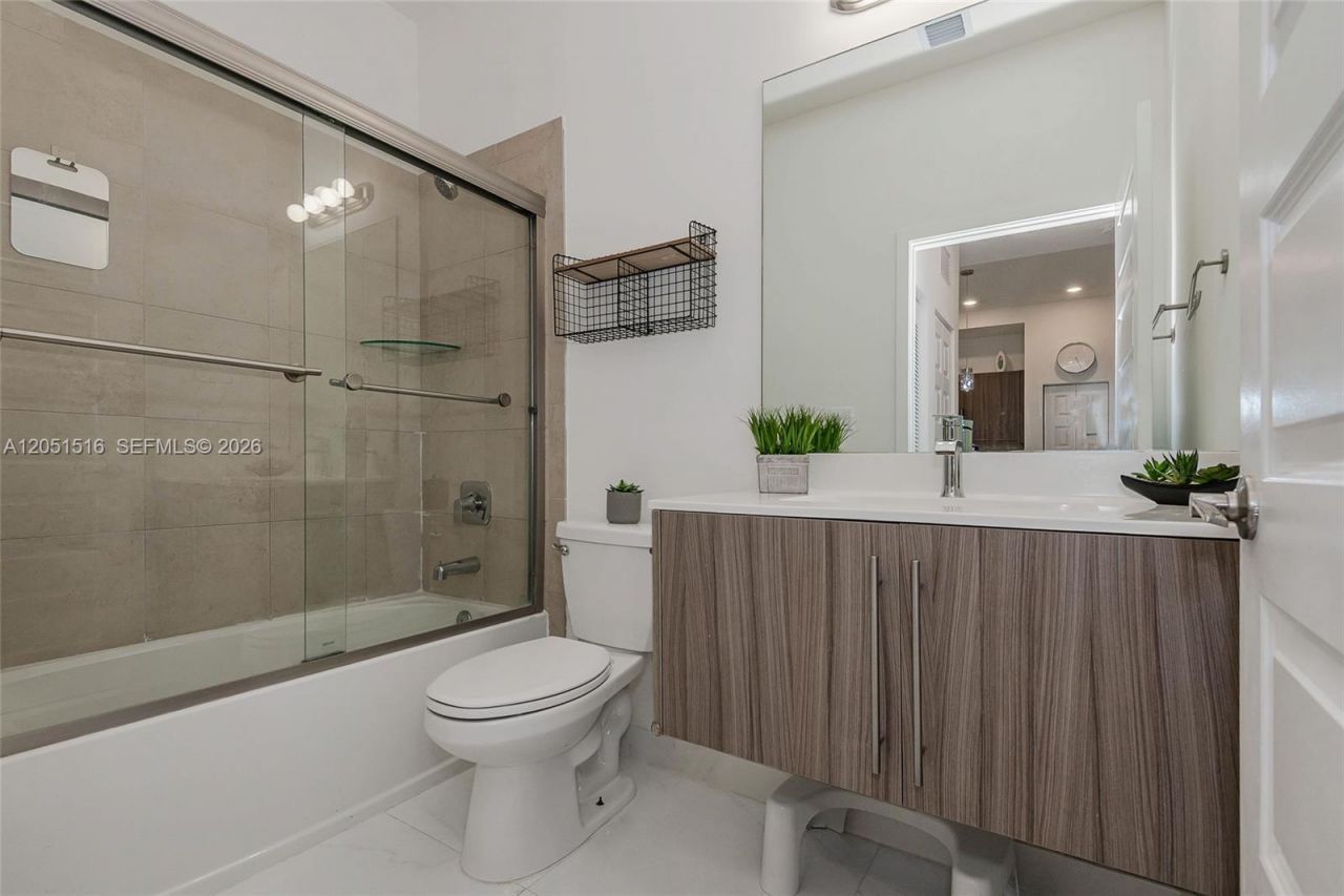 7815 NW 104th Ave , Unit 34, Doral, FL 33178 Photo