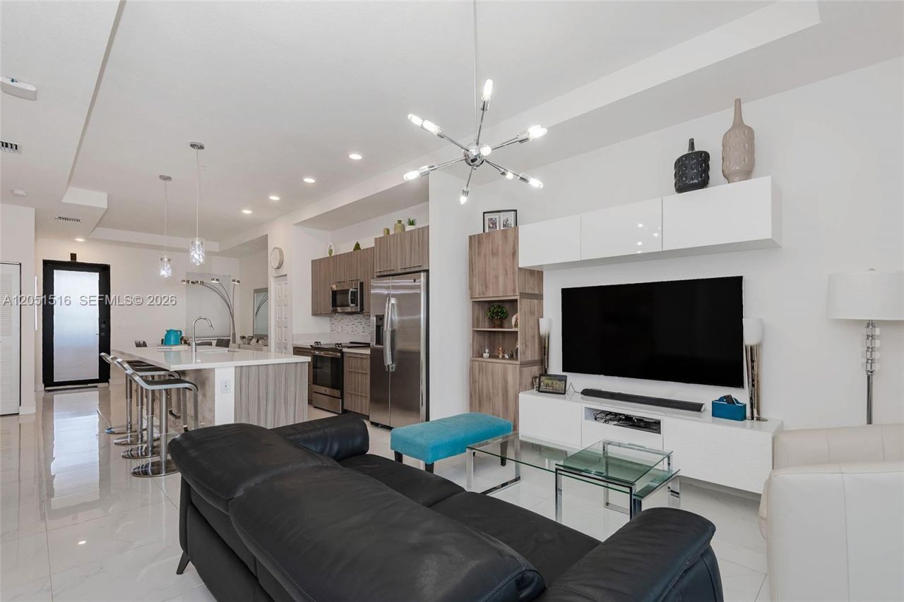 7815 NW 104th Ave , Unit 34, Doral, FL 33178 Photo