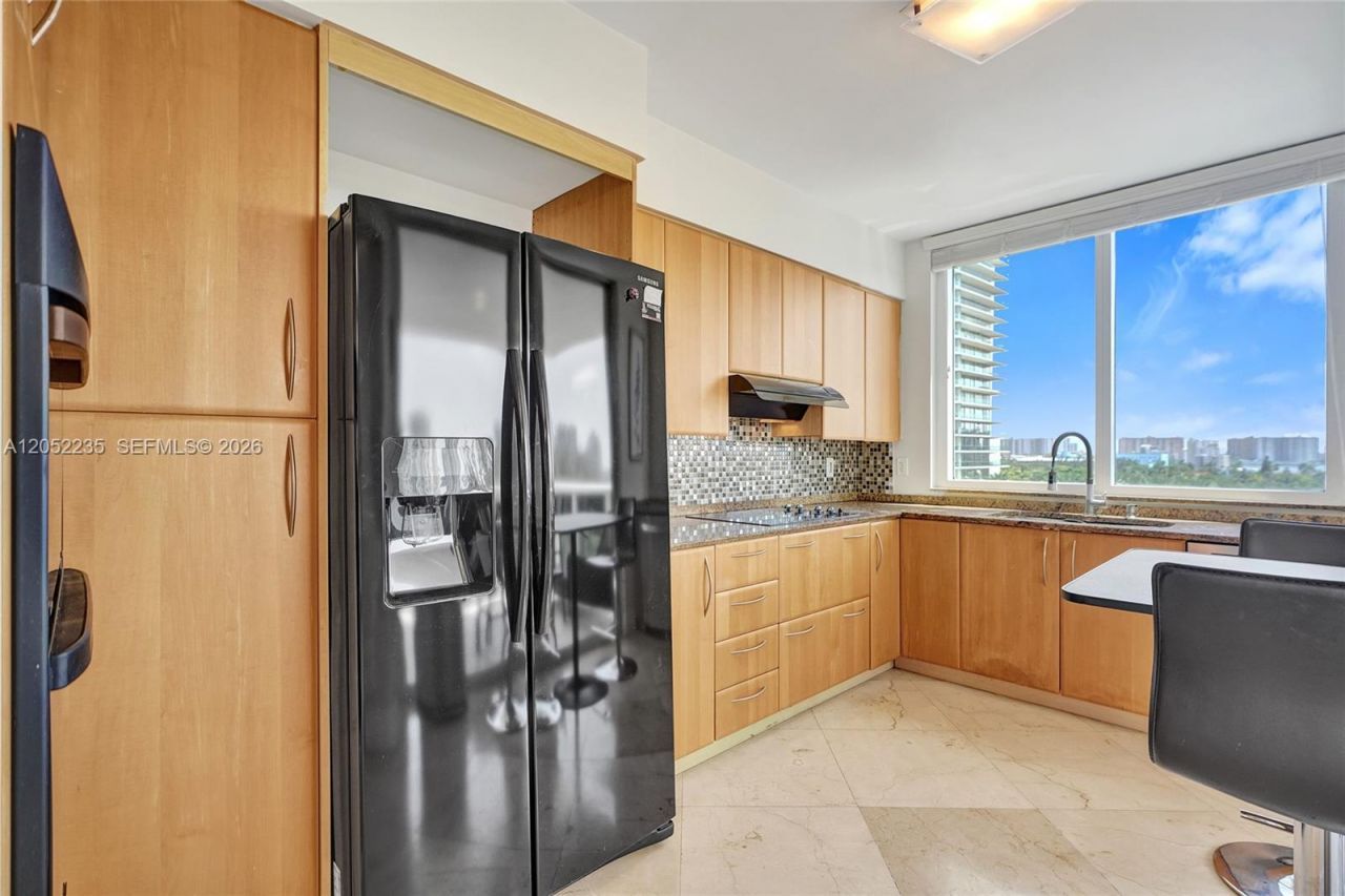19111 Collins Ave , Unit 607, Sunny Isles Beach, FL 33160 Photo