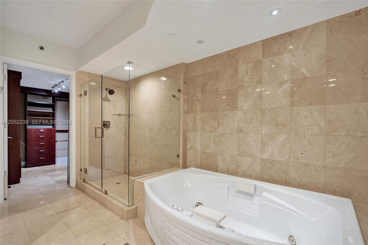 19111 Collins Ave , Unit 607, Sunny Isles Beach, FL 33160 Photo