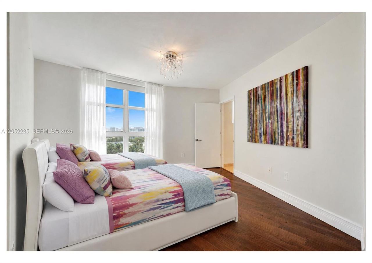 19111 Collins Ave , Unit 607, Sunny Isles Beach, FL 33160 Photo