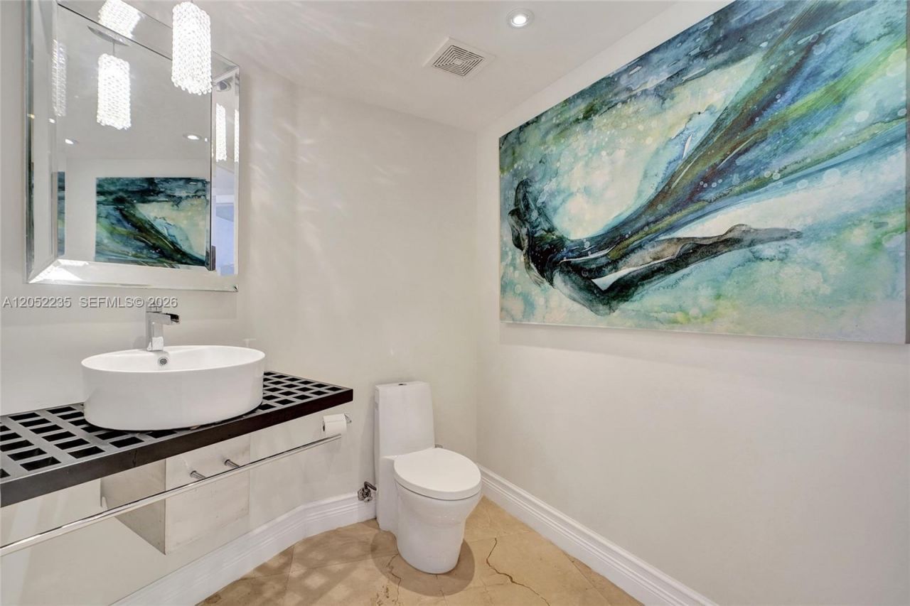 19111 Collins Ave , Unit 607, Sunny Isles Beach, FL 33160 Photo