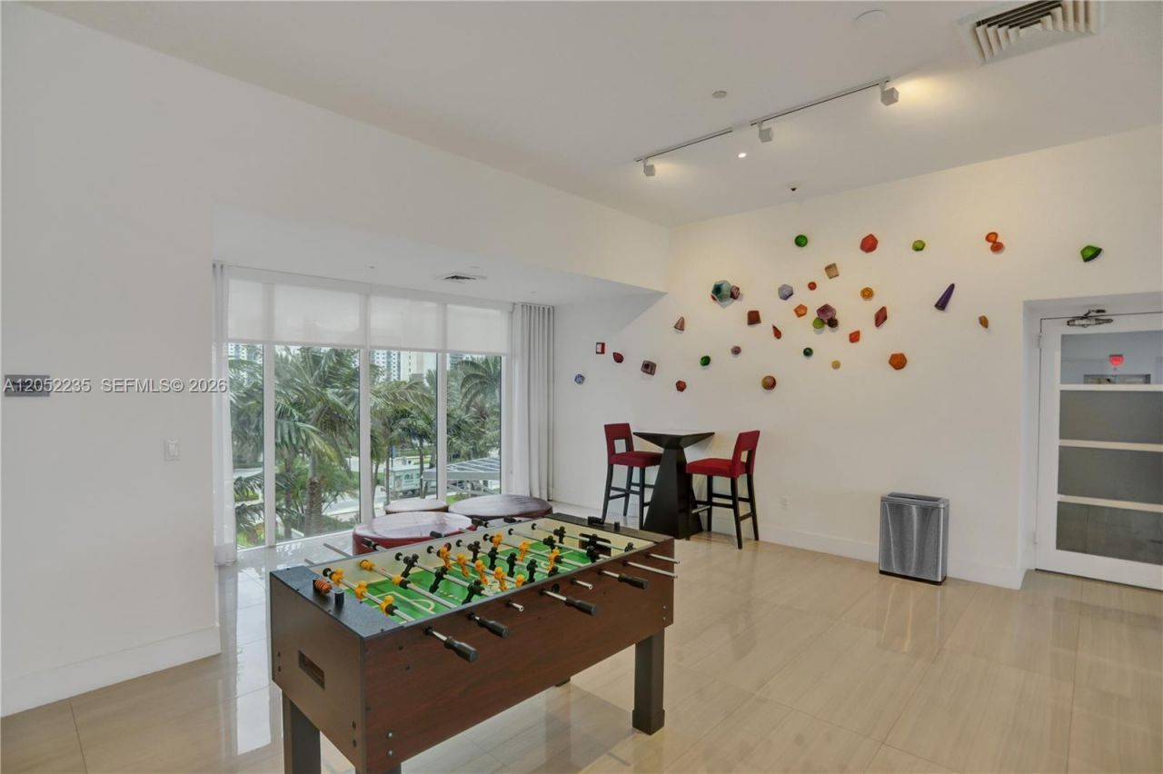 19111 Collins Ave , Unit 607, Sunny Isles Beach, FL 33160 Photo