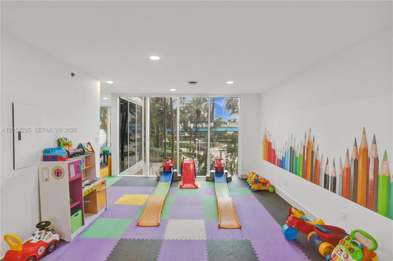 19111 Collins Ave , Unit 607, Sunny Isles Beach, FL 33160 Photo