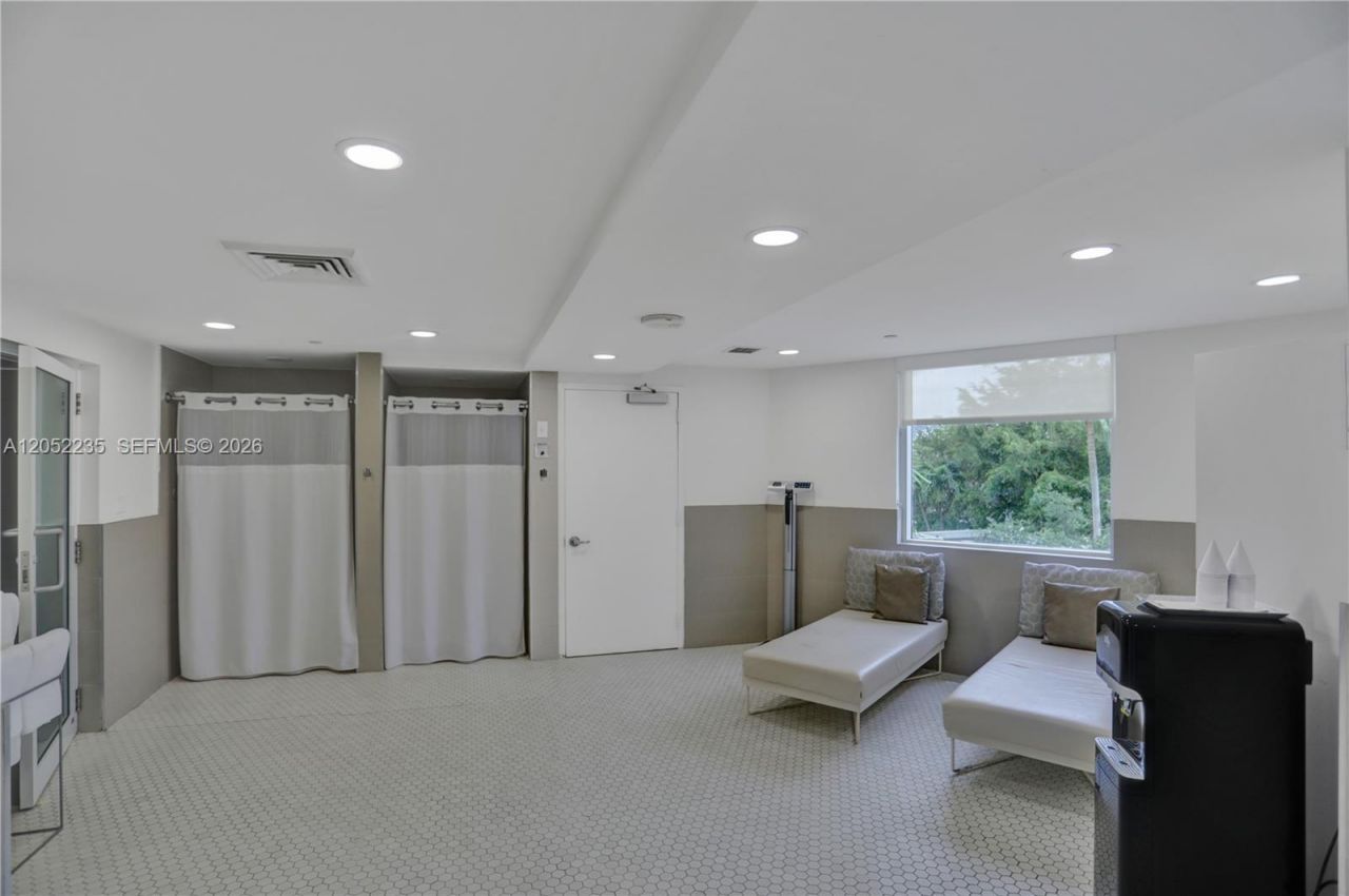 19111 Collins Ave , Unit 607, Sunny Isles Beach, FL 33160 Photo