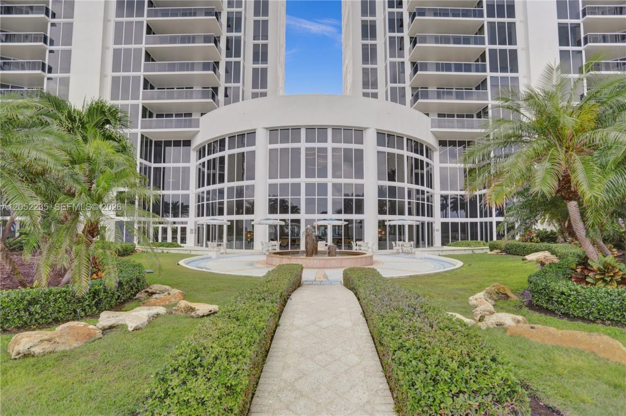 19111 Collins Ave , Unit 607, Sunny Isles Beach, FL 33160 Photo