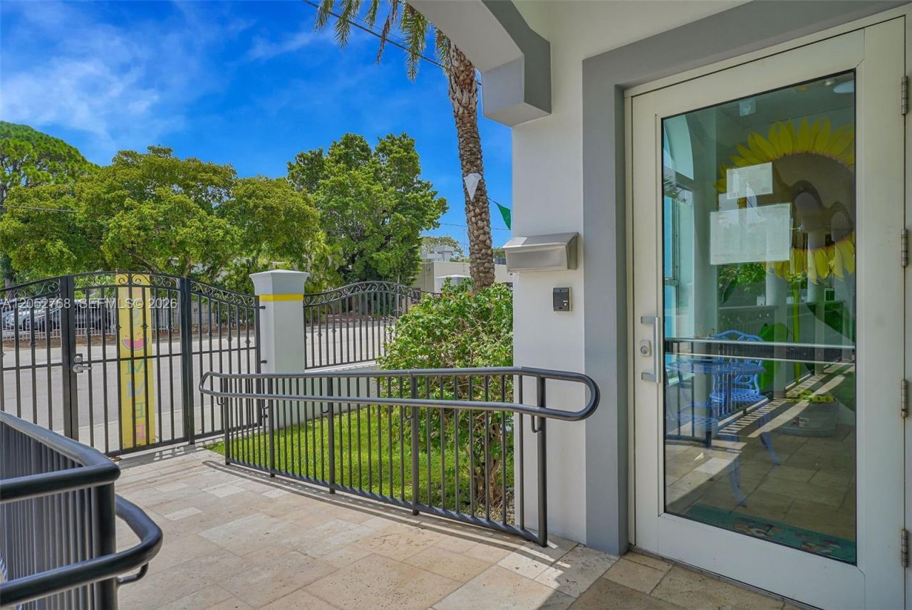 2280 SW 17th Ave , Miami, FL 33145 Photo