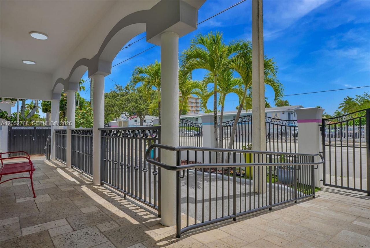 2280 SW 17th Ave , Miami, FL 33145 Photo