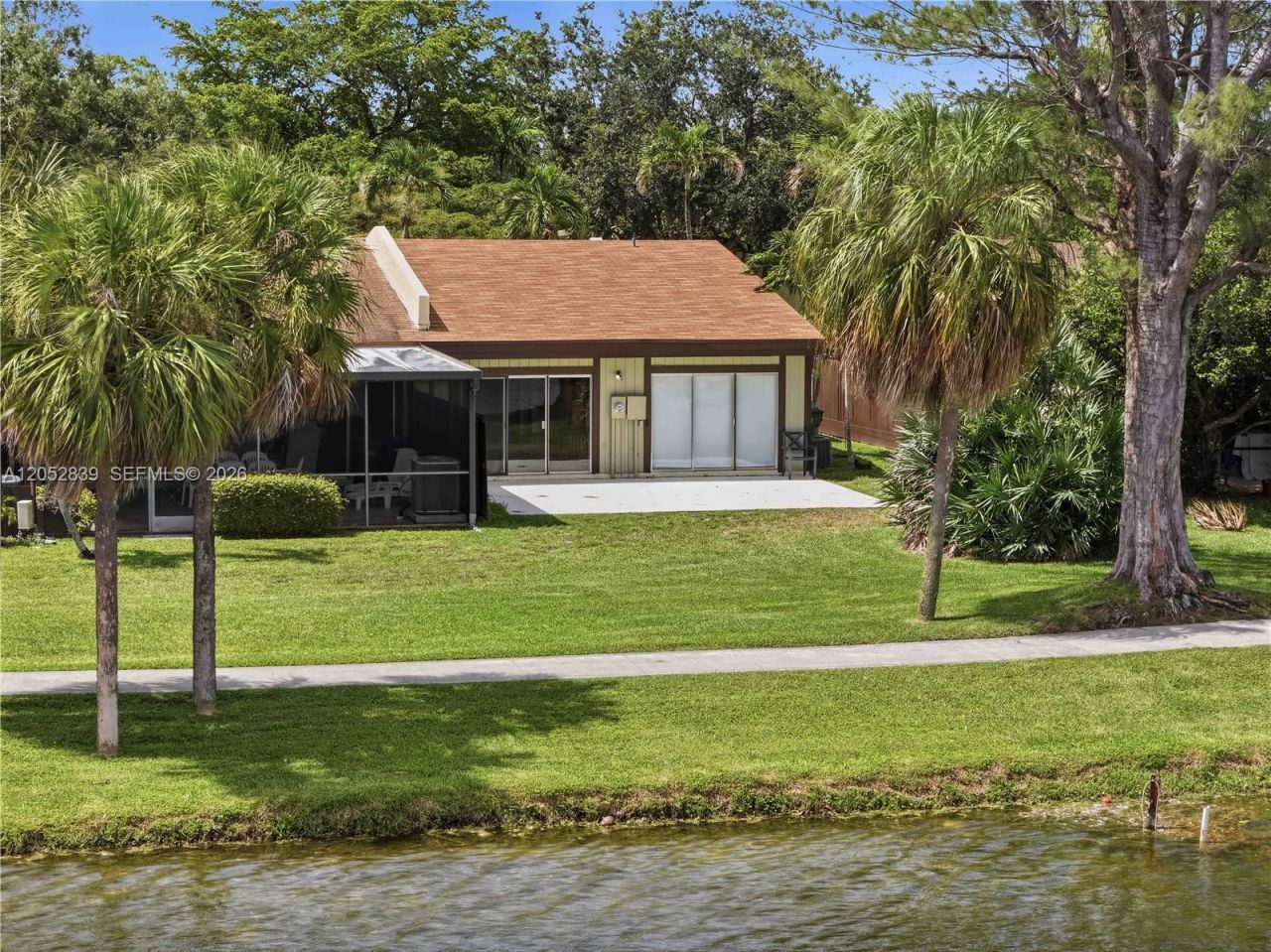 10680 Cherry Ave , Pembroke Pines, FL 33026 Photo