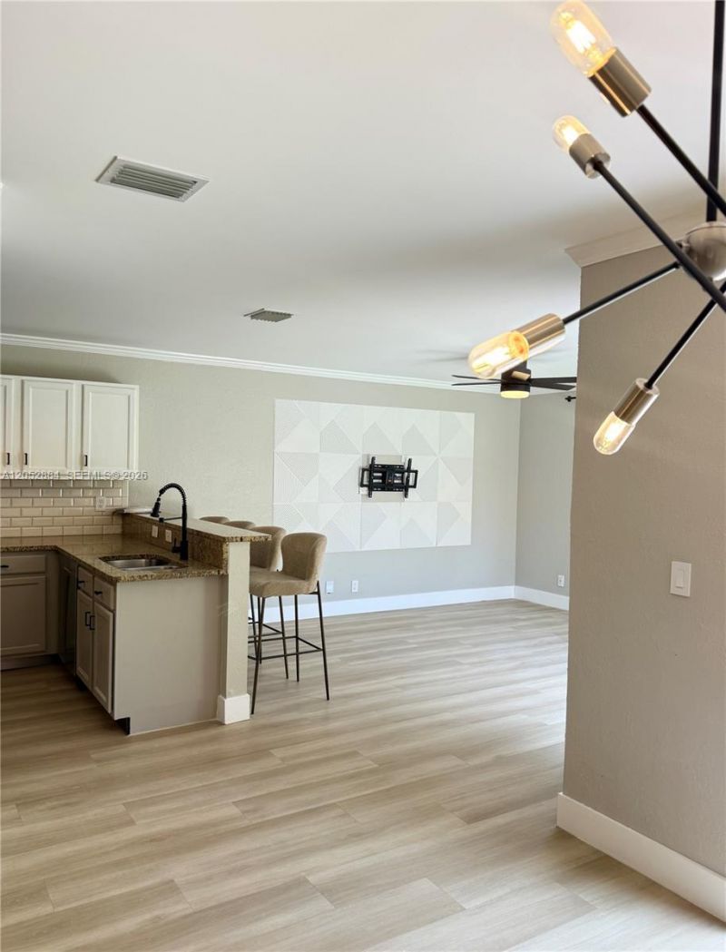 9411 NW 55th St, Sunrise, FL 33351 Photo