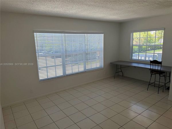 3220 NE 10th St, Unit 17, Pompano Beach, FL 33062