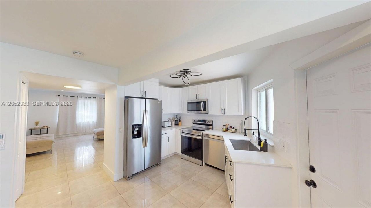 1904 SW 28th St, Fort Lauderdale, FL 33315 Photo