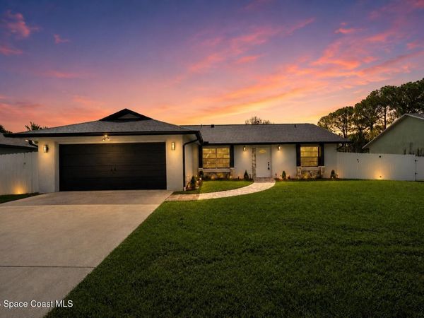 1137 Hill Avenue NW, Palm Bay, FL 32907