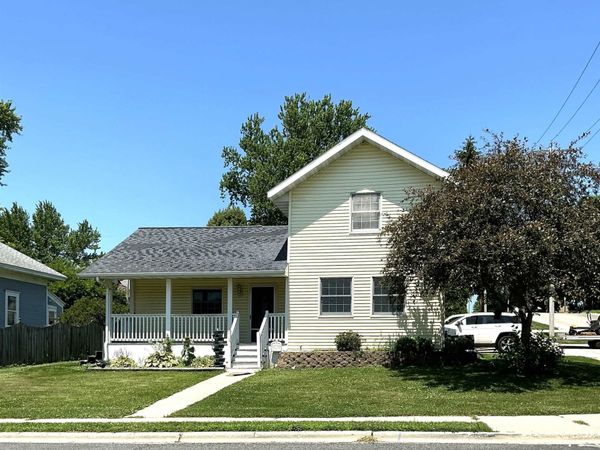 123 E Commerce Street, Cambria, WI 53923