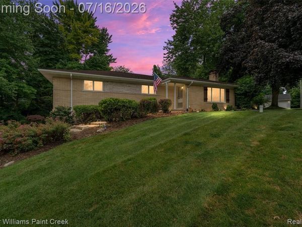 197 Perrydale Street, Rochester Hills, MI 48306