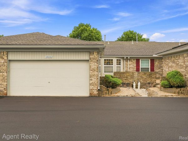 48659 Sundance Court, Shelby Township, Mi 48315