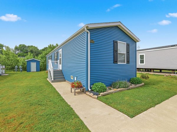 11935 Farmview, Shelbyville, MI 49344