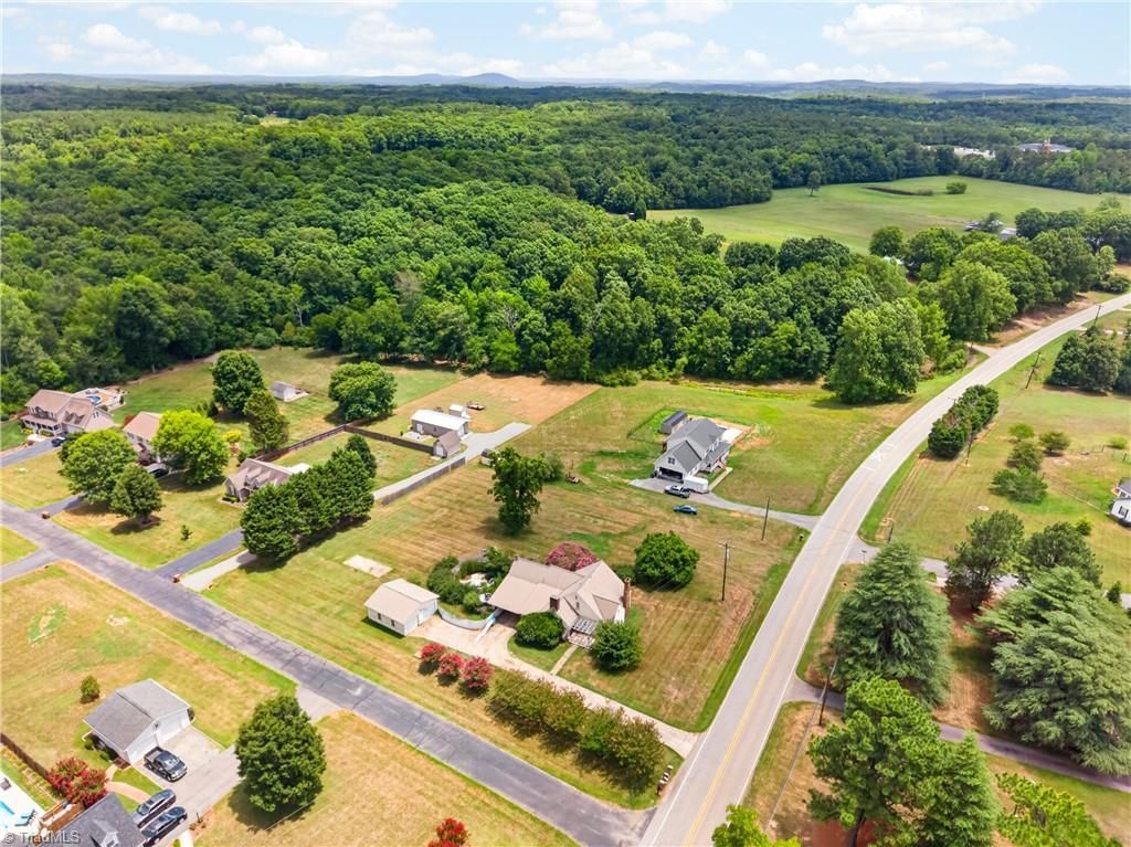 2441 Cunningham Road, Thomasville, NC 27360 Main Photo