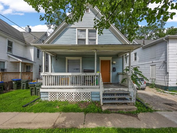 17 S Johnson Street , Iowa City, IA 52240