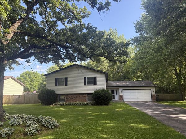 9513 Ballard Road , Crystal Lake, IL 60014
