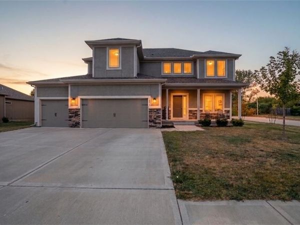 10838 N Bristol Avenue, Kansas City, MO 64156