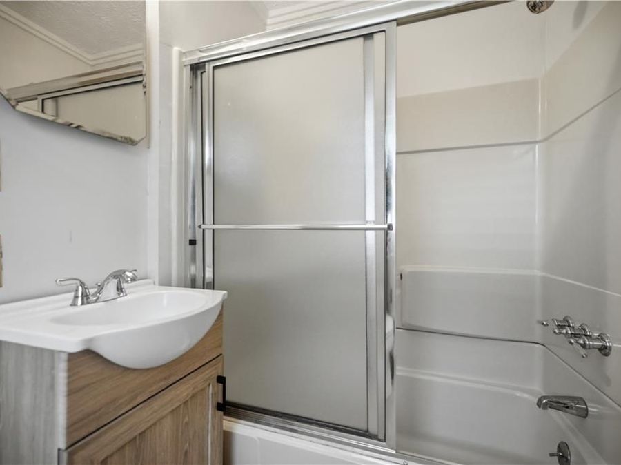 Property Image 136