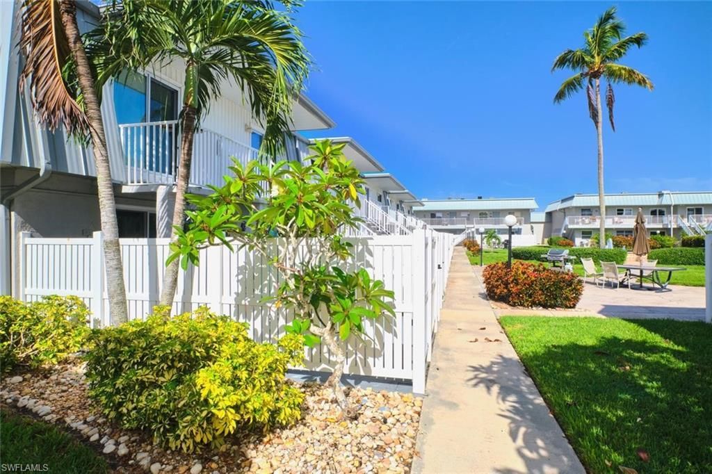 6777 Winkler Rd, Unit 142, Fort Myers, FL 33919 Photo