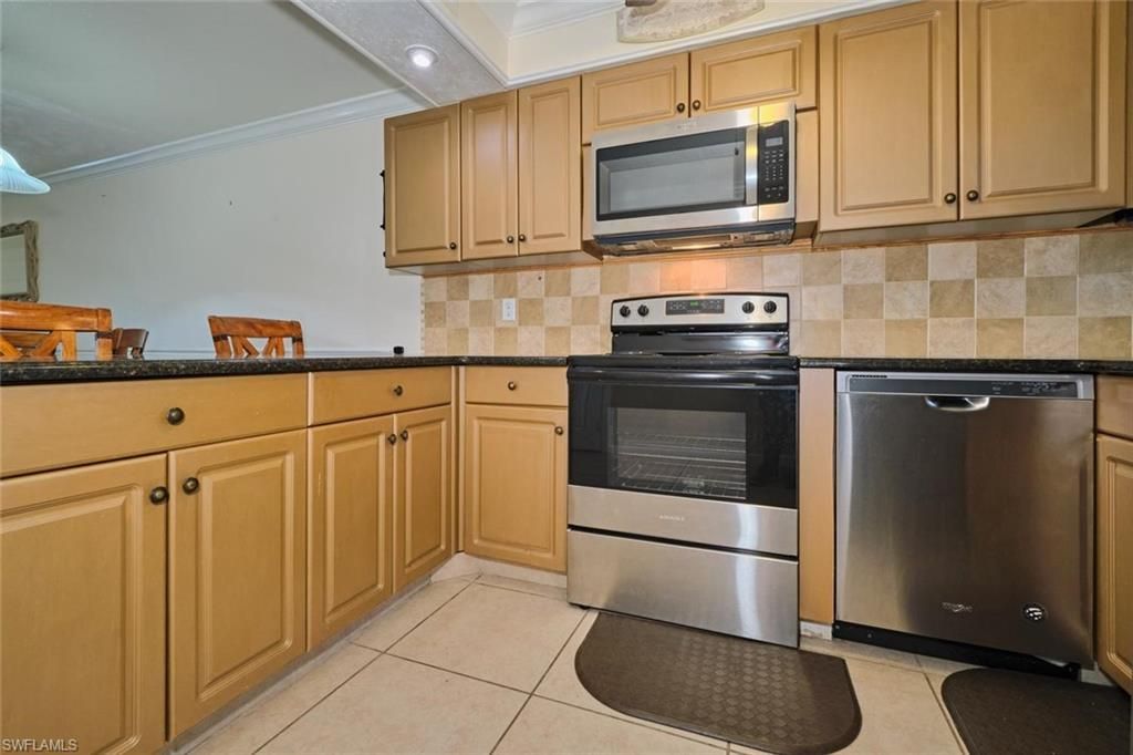 6777 Winkler Rd, Unit 142, Fort Myers, FL 33919 Photo