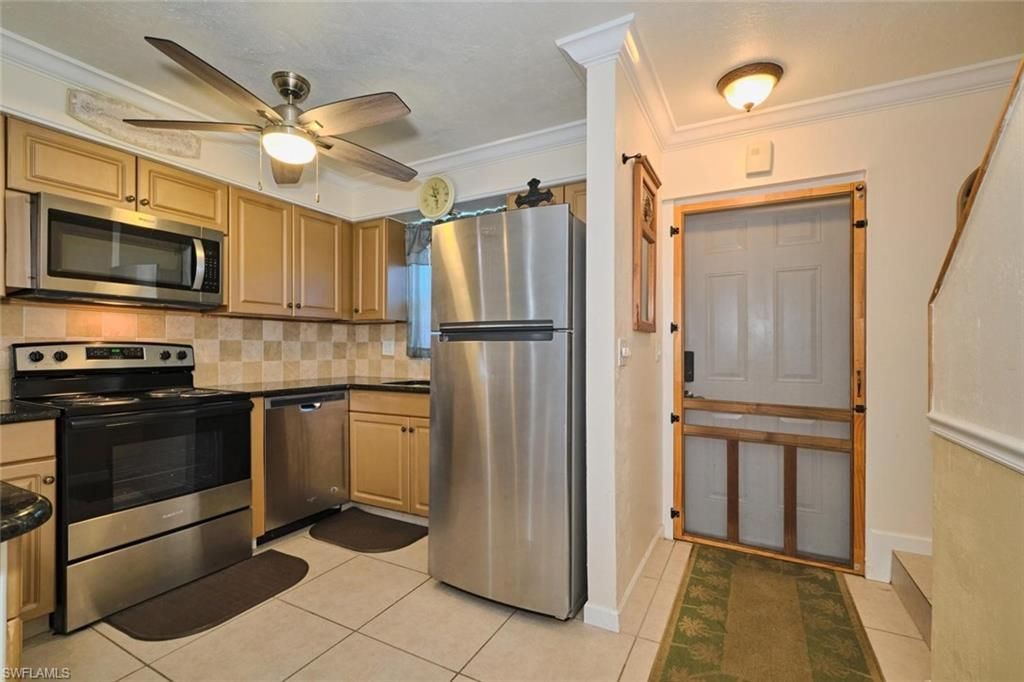 6777 Winkler Rd, Unit 142, Fort Myers, FL 33919 Photo