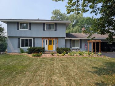 2755 Olive Lane N, Plymouth, MN 55447
