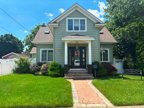 238 Laclede Avenue , Uniondale, NY 11553