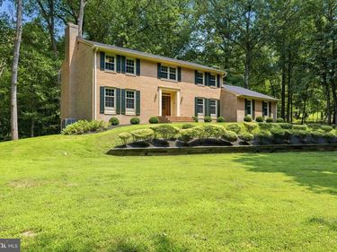 9200 RIPPLE BROOK ROAD, GREAT FALLS, VA 22066