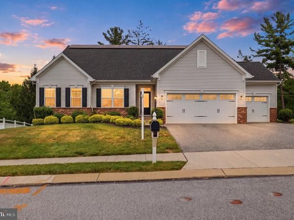 1013 PIN OAK LANE, YORK, PA 17403
