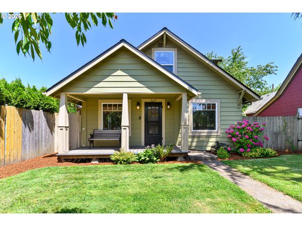 307 W 2ND ST, Newberg, OR 97132