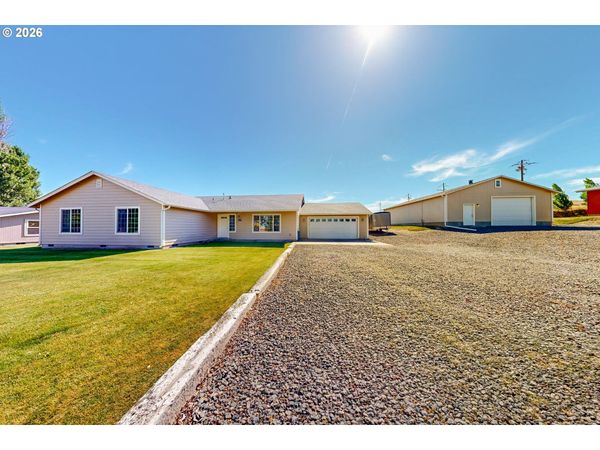 107 S HILL ST, Weston, OR 97886