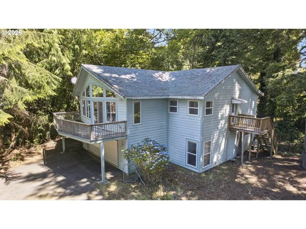 5938 VIEW LOOP, Florence, OR 97439