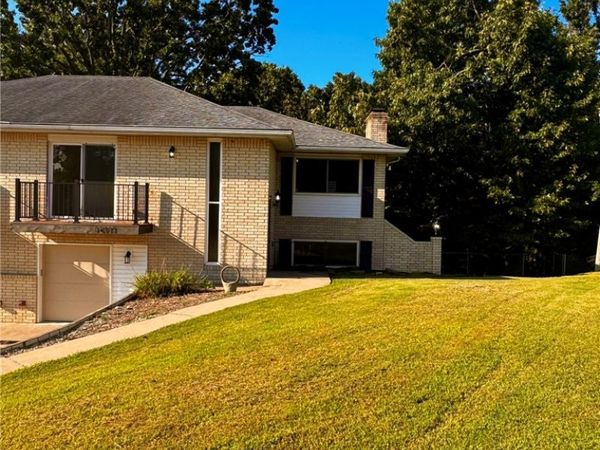 14911 Dutchmans Drive , Rogers, AR 72756