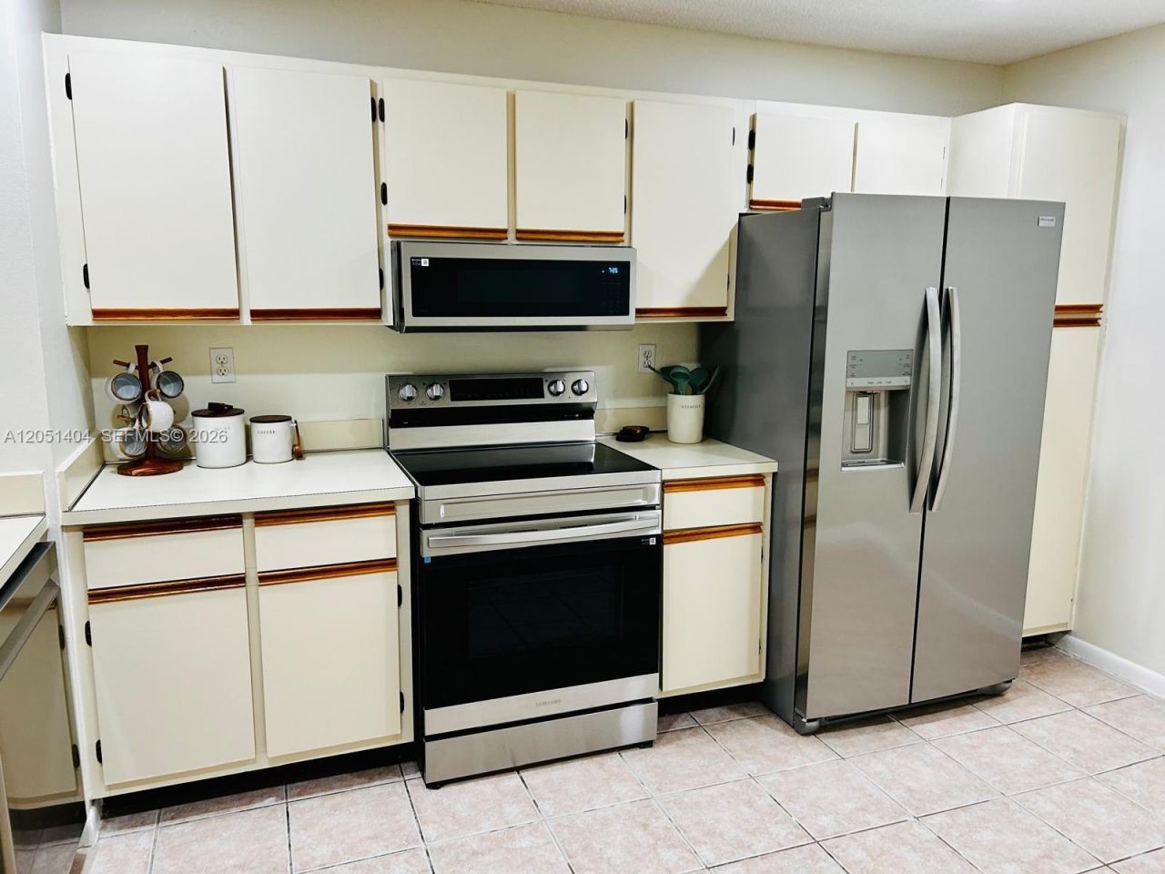 6524 NW 188th Ln , Hialeah, FL 33015 Photo
