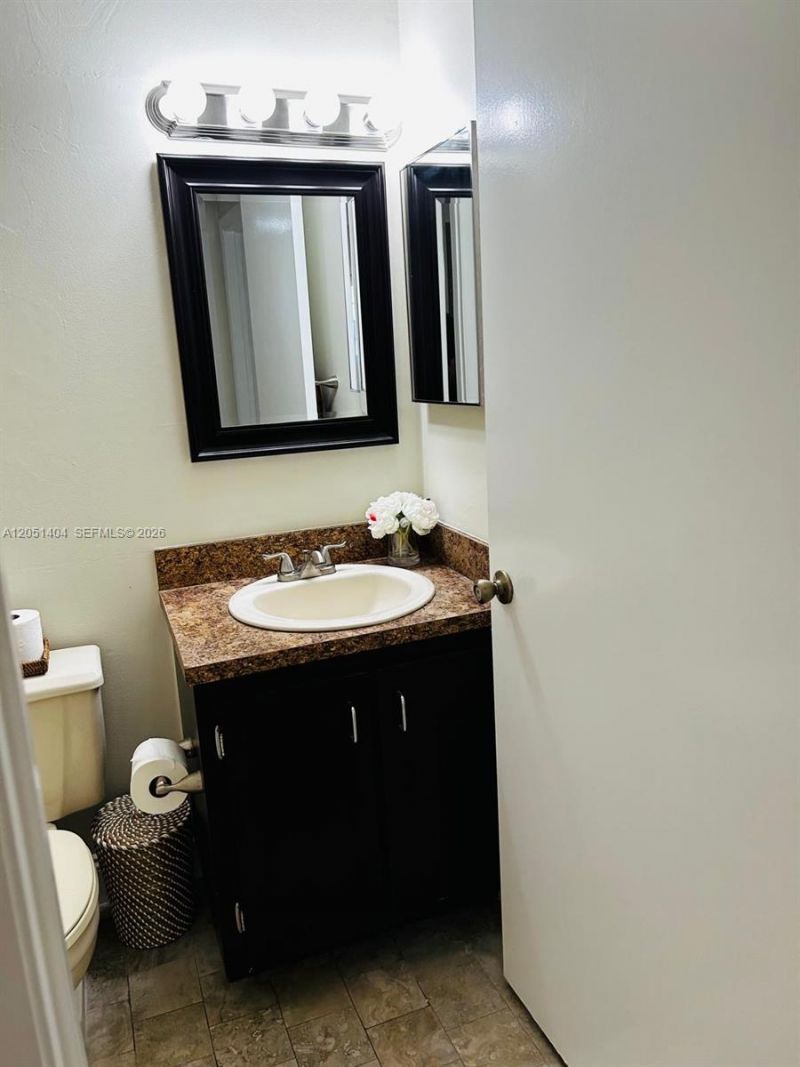6524 NW 188th Ln , Hialeah, FL 33015 Photo