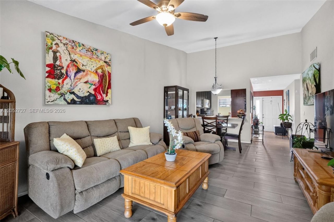 2377 N 37th Ave , Hollywood, FL 33021 Photo